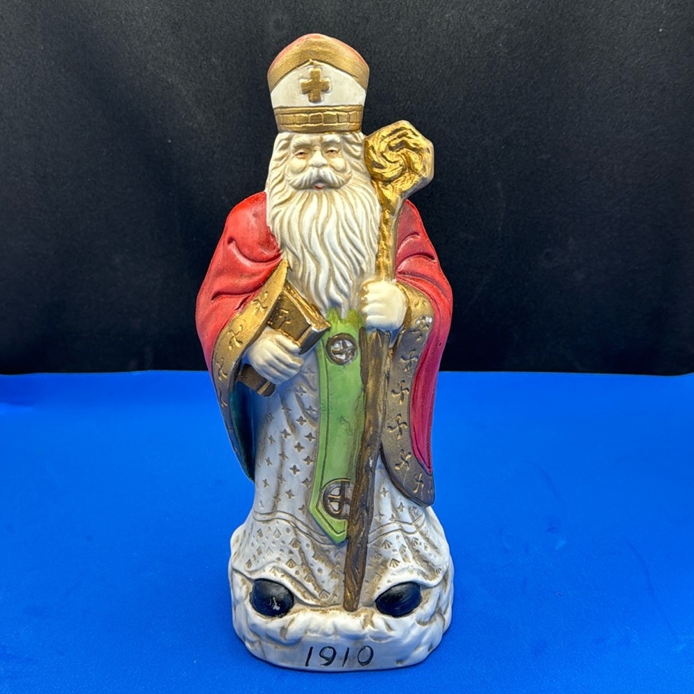 World Showcase St. Nicholas “1910” Porcelain Figurine